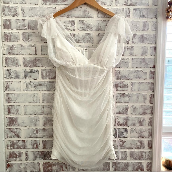 Missguided • Ivory Mesh Tie Shoulder Corset Mini Dress • Sweetheart Neckline - Picture 5 of 14